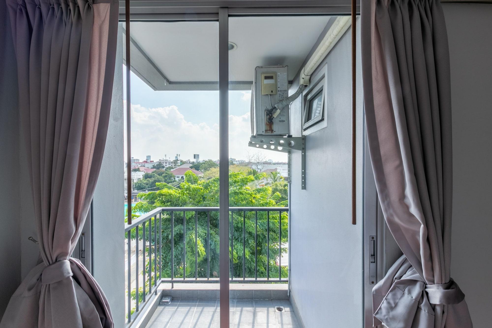 Resortel Lat Phrao 91 Bangkok Luaran gambar