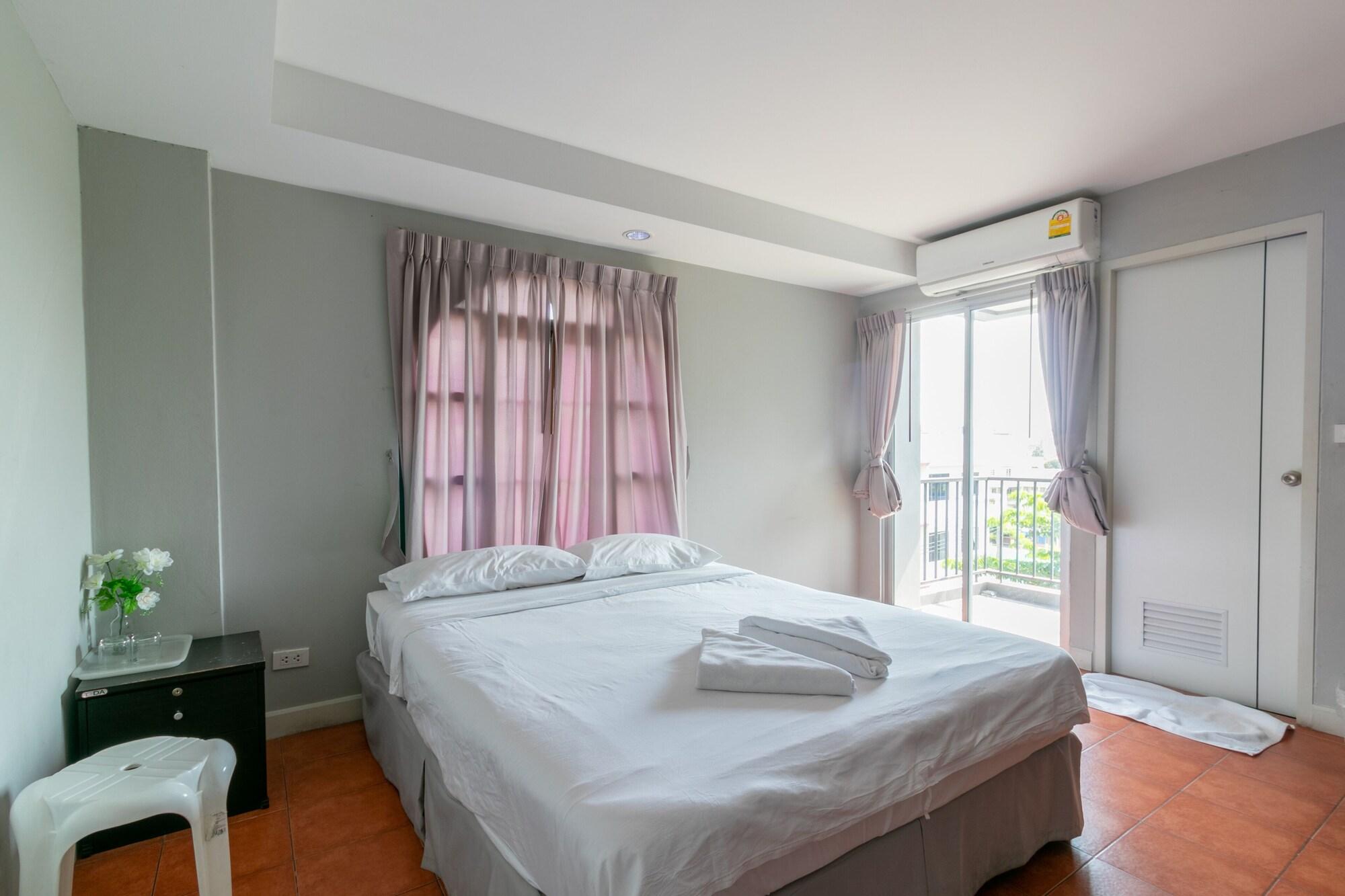 Resortel Lat Phrao 91 Bangkok Luaran gambar