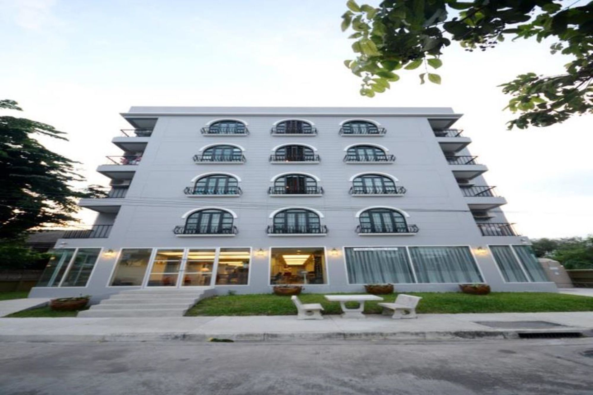 Resortel Lat Phrao 91 Bangkok Luaran gambar